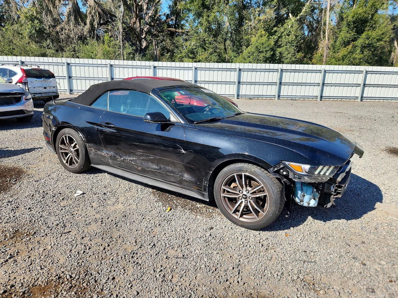 2017 FORD MUSTANG photo 4