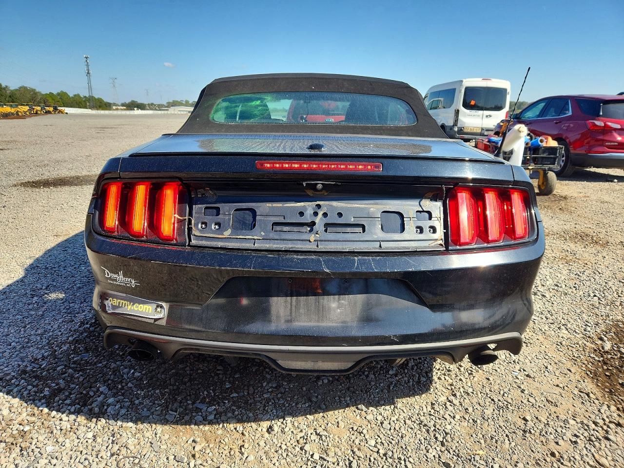 2017 FORD MUSTANG photo 6