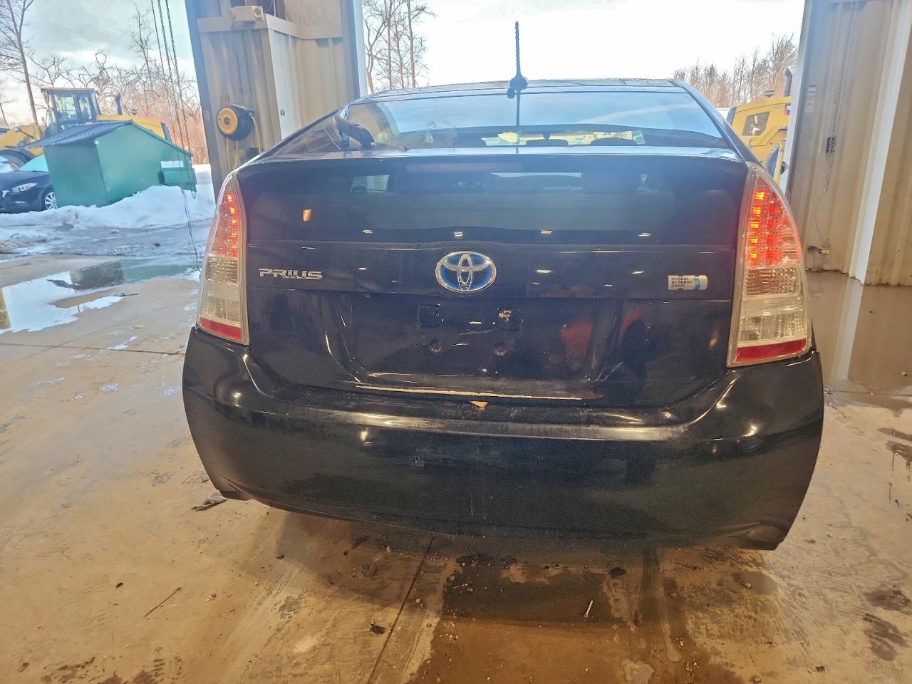 2010 TOYOTA PRIUS photo 6