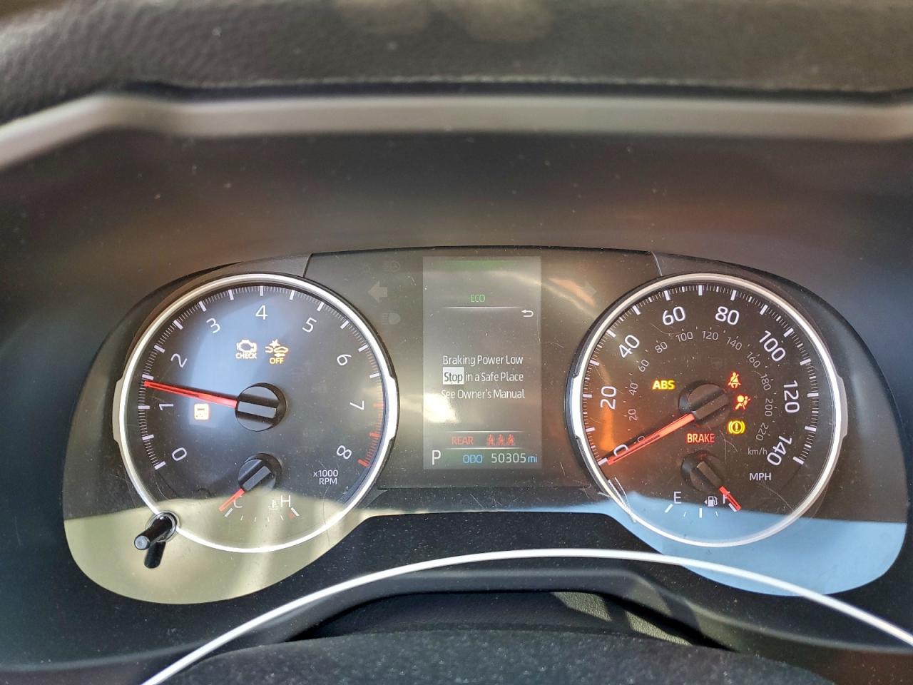 2022 TOYOTA RAV4 LE photo 9