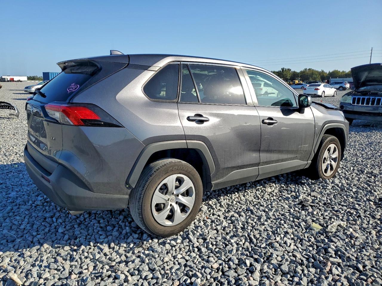 2022 TOYOTA RAV4 LE photo 3