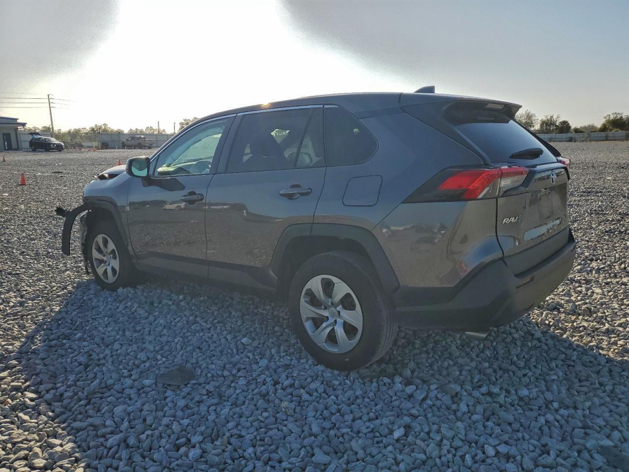 2022 TOYOTA RAV4 LE photo 2