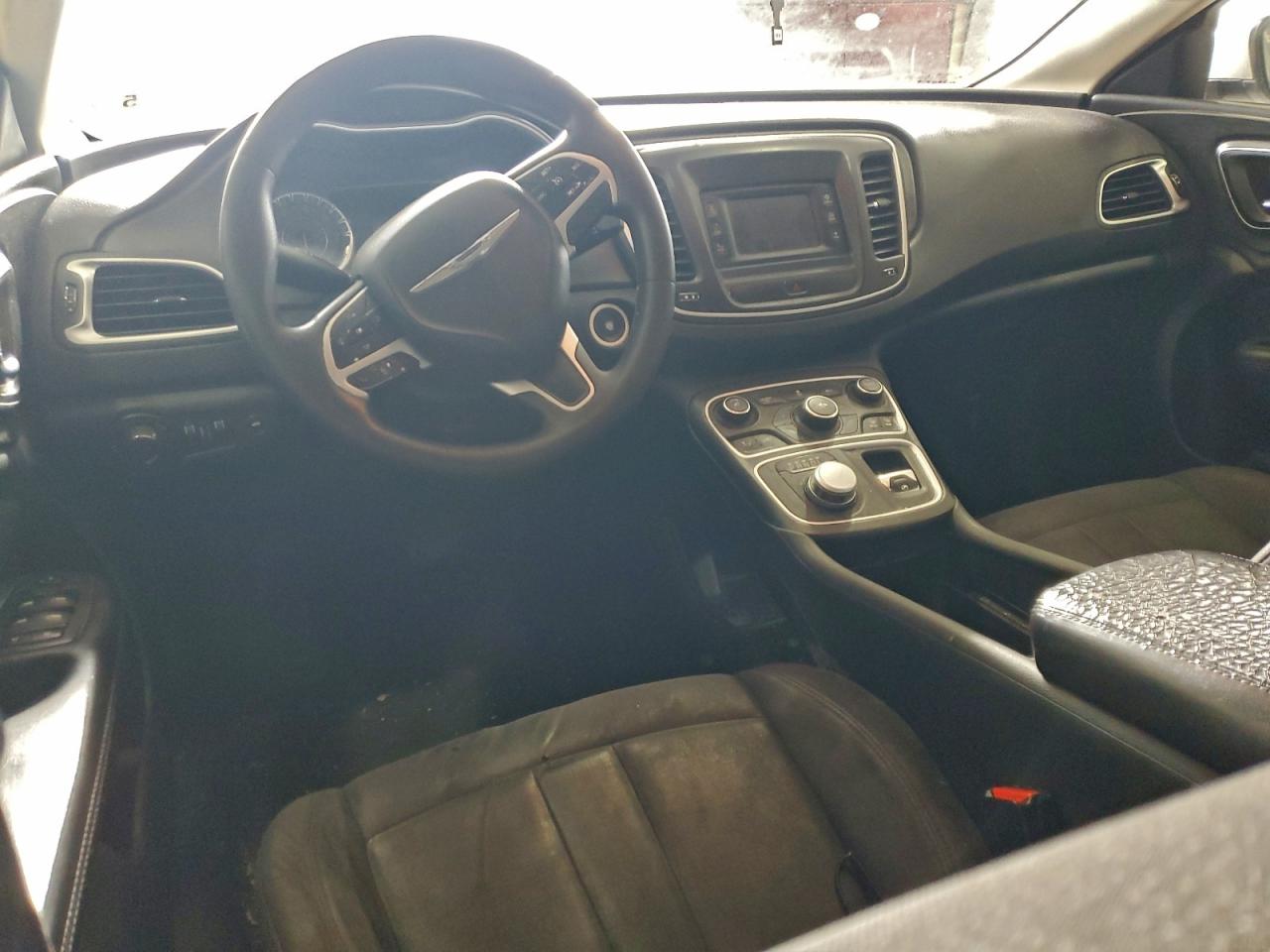 2015 CHRYSLER 200 LIMITED photo 8