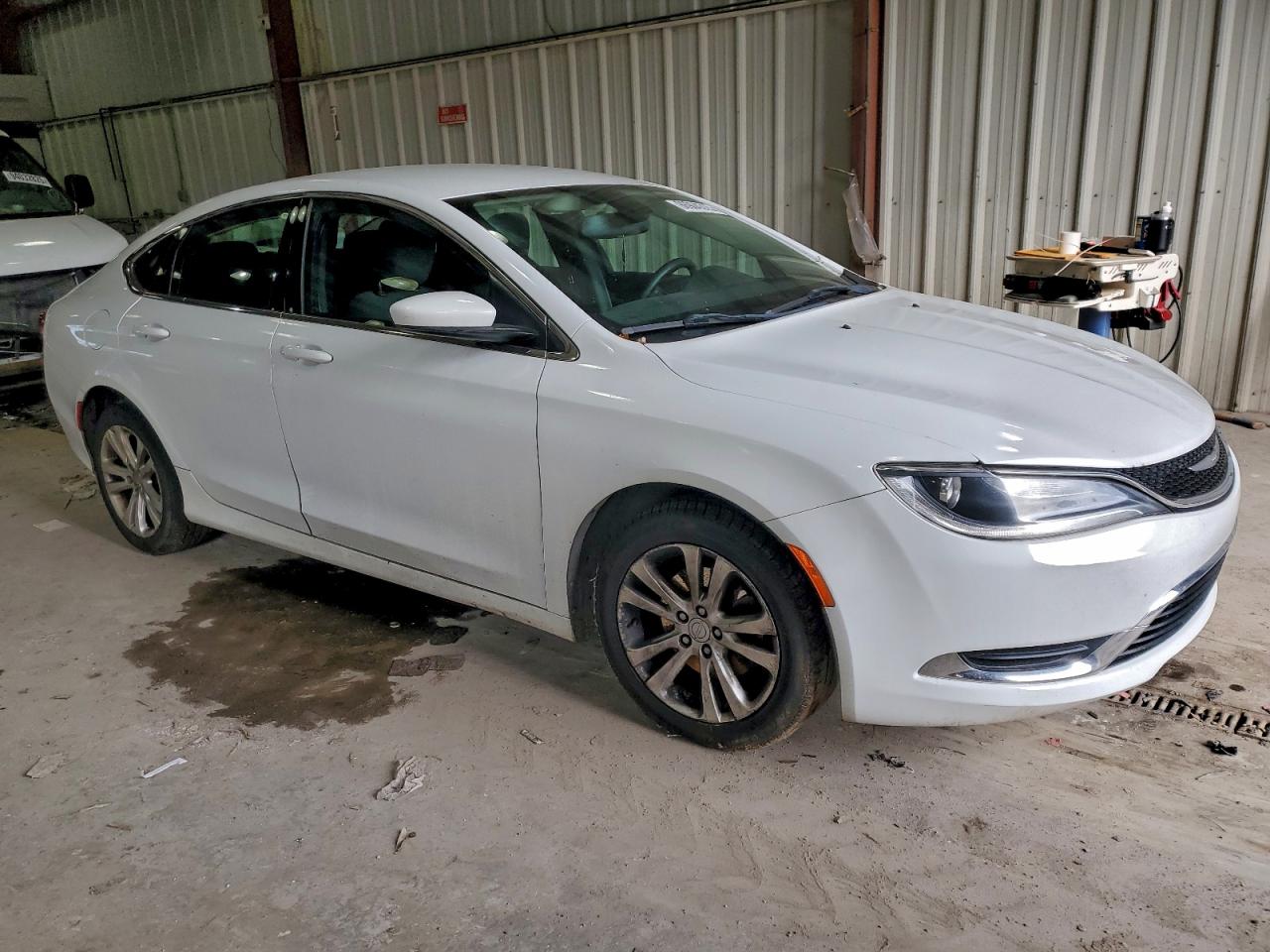 2015 CHRYSLER 200 LIMITED photo 4