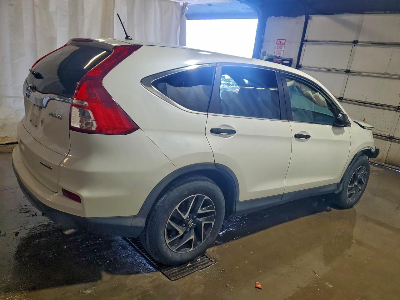 2016 HONDA CR-V SE photo 3