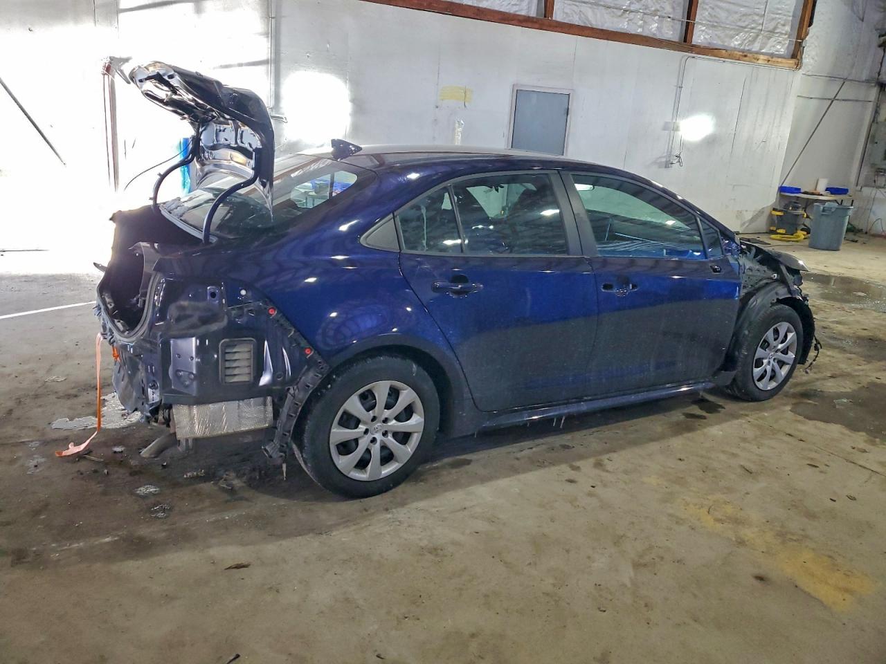 2024 TOYOTA COROLLA LE photo 3