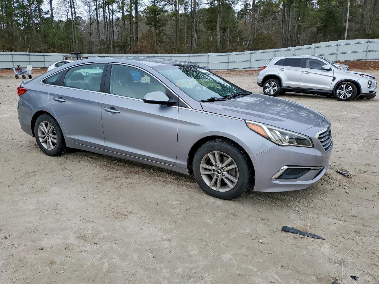 2016 HYUNDAI SONATA SE photo 4