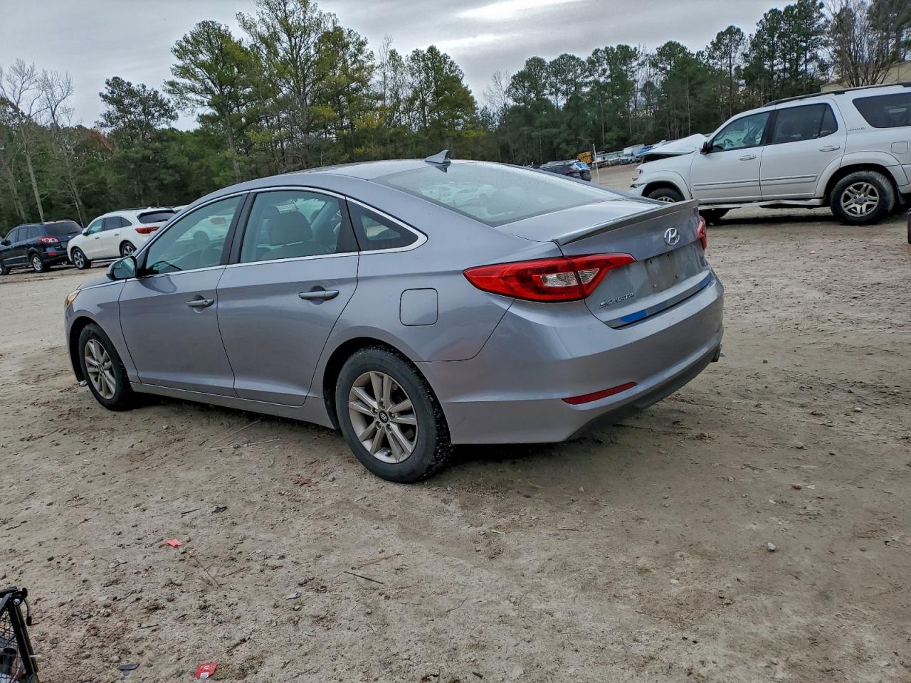 2016 HYUNDAI SONATA SE photo 2