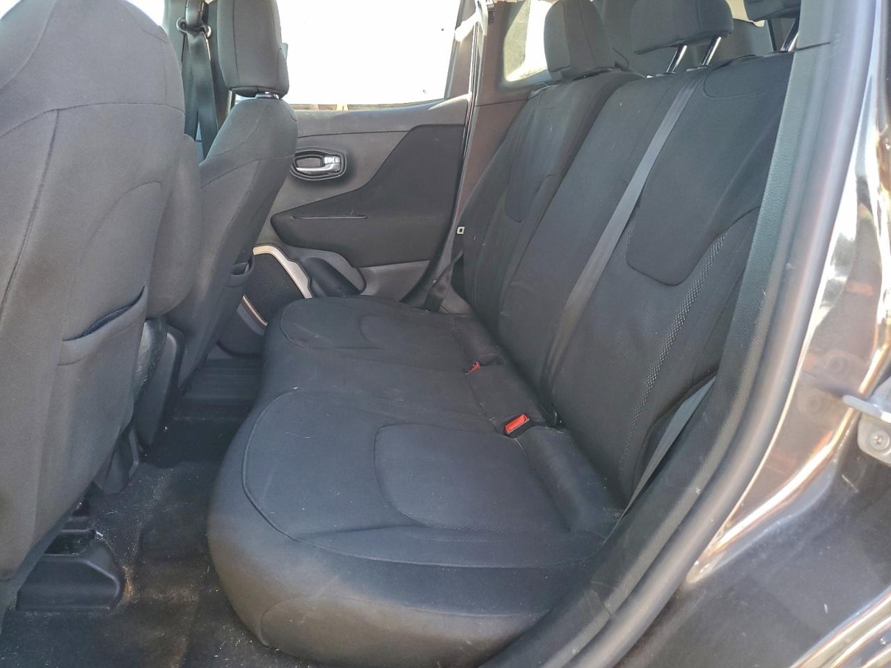 2017 JEEP RENEGADE LATITUDE photo 10