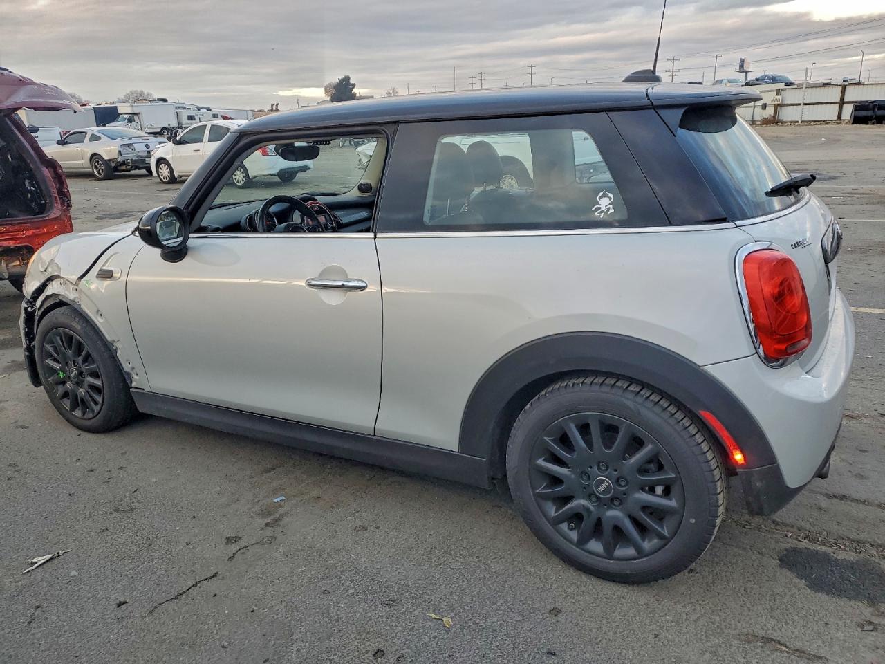2016 MINI COOPER photo 2