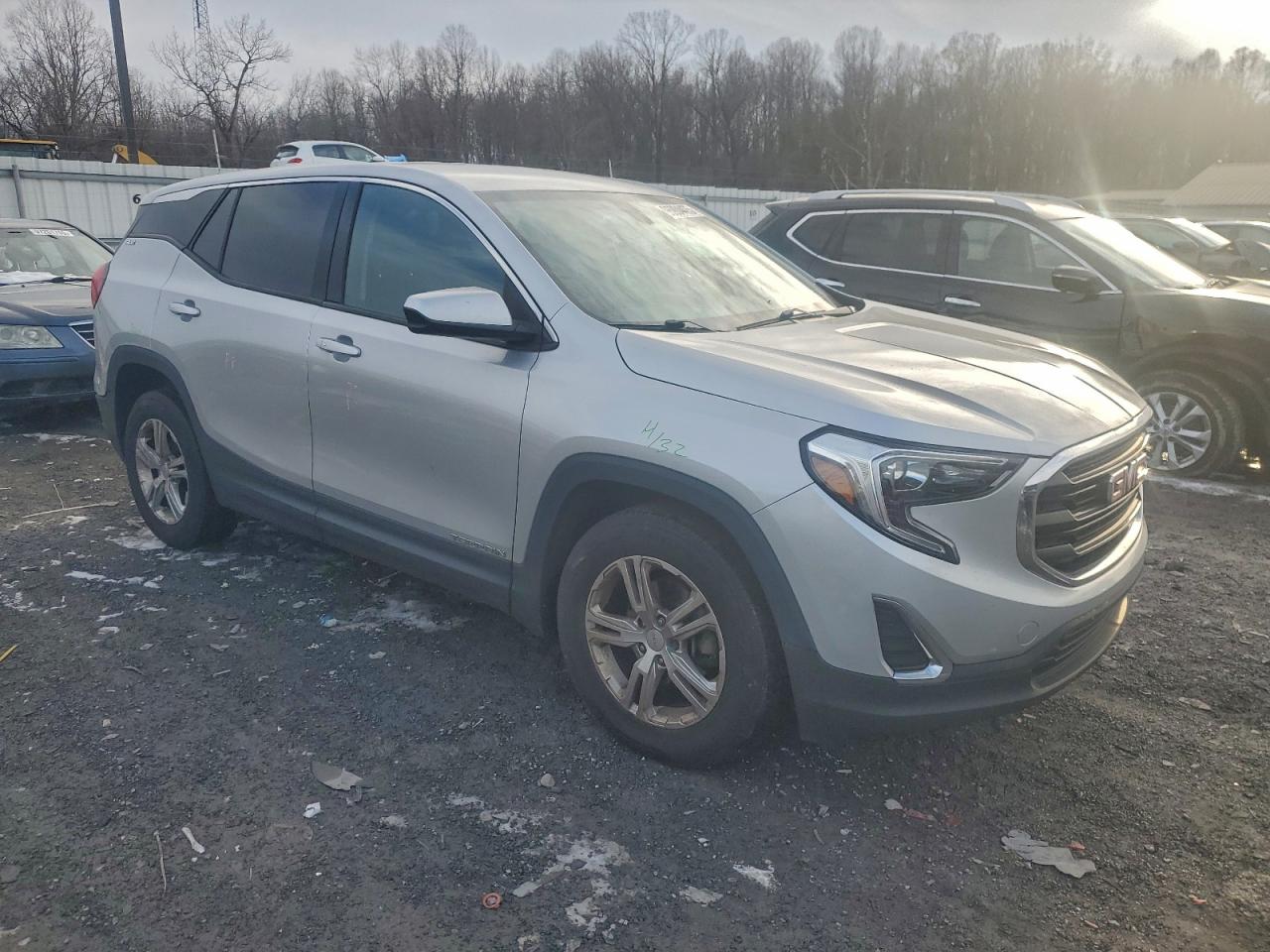 2018 GMC TERRAIN SLE photo 4