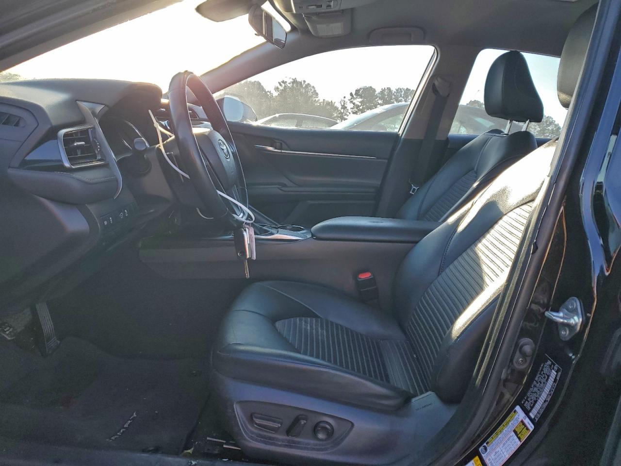 2019 TOYOTA CAMRY L photo 7