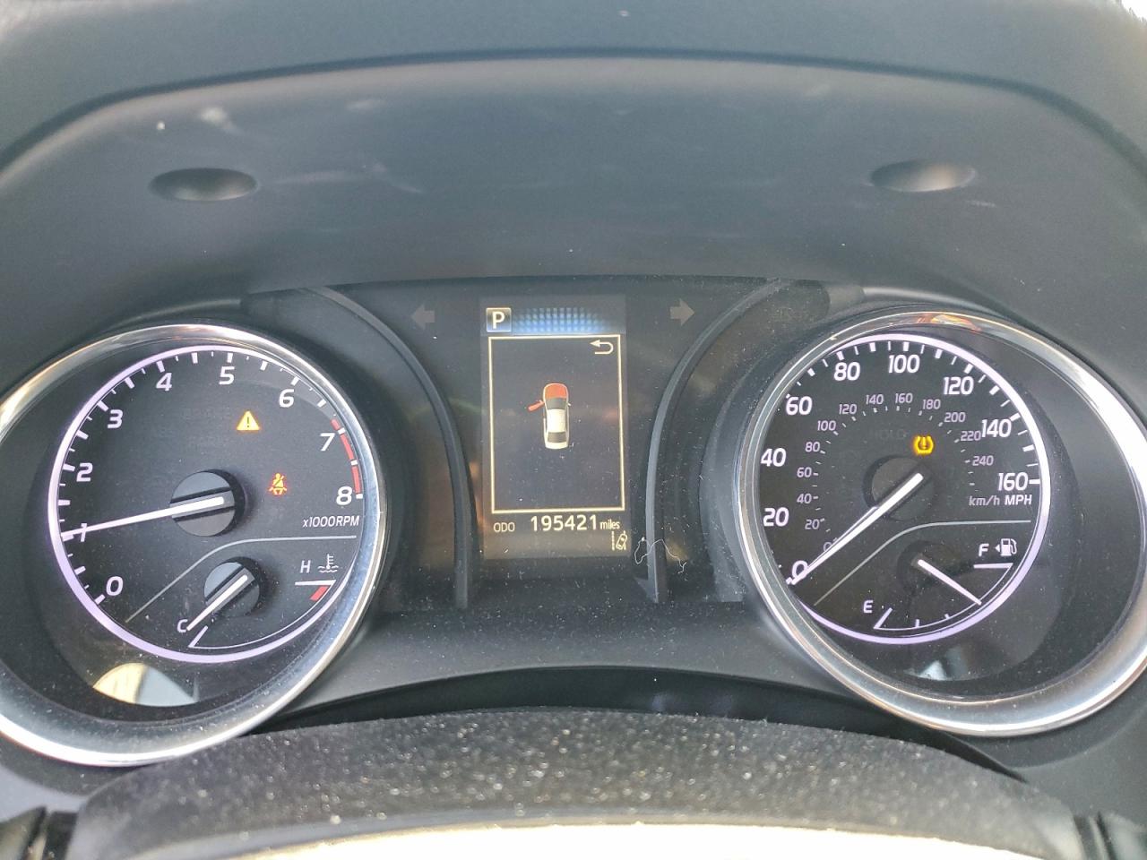 2019 TOYOTA CAMRY L photo 9