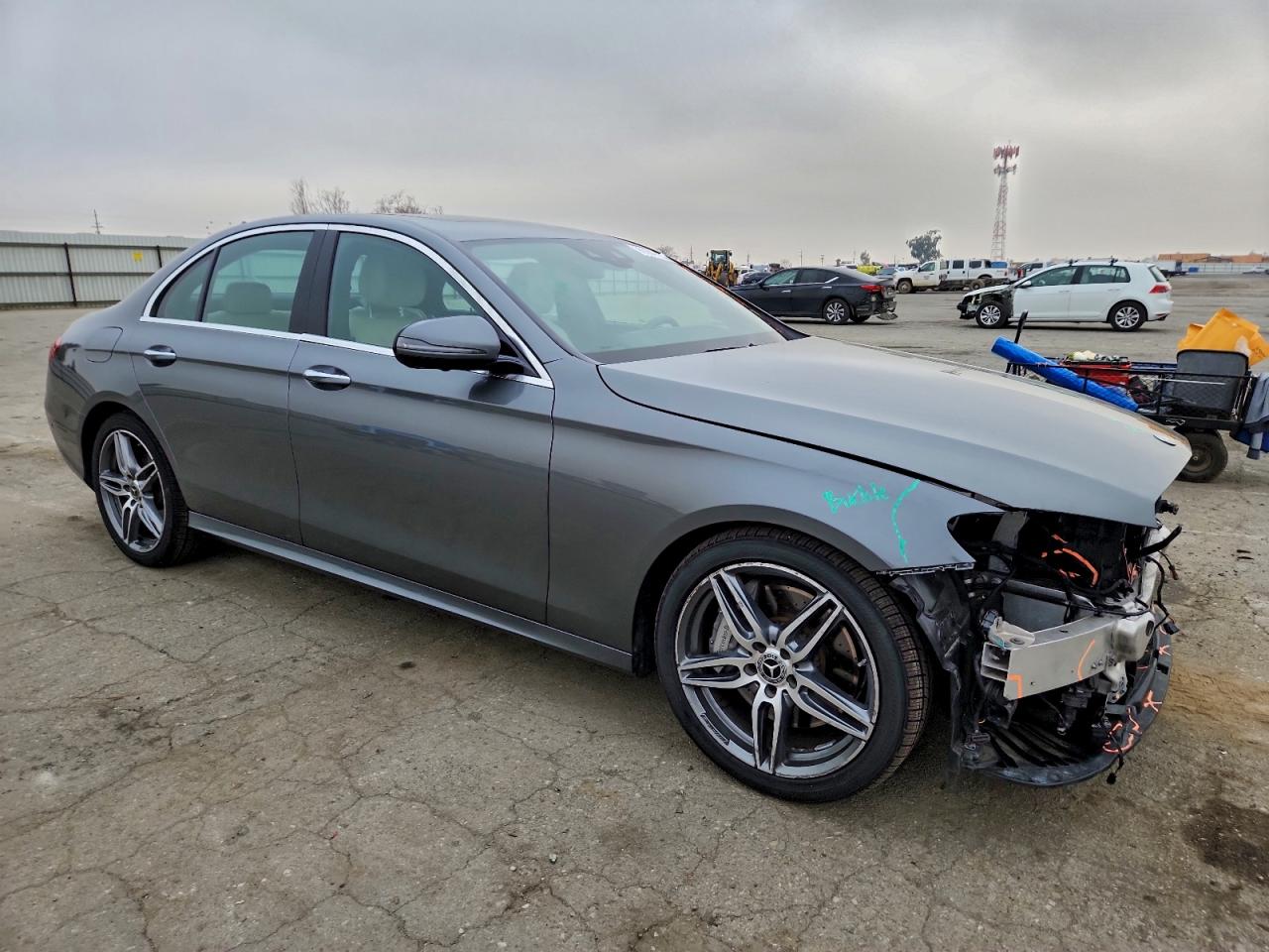 2018 MERCEDES-BENZ E 300 photo 4