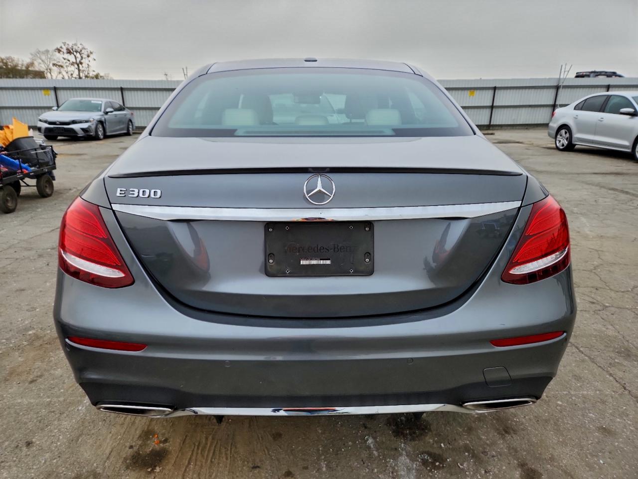 2018 MERCEDES-BENZ E 300 photo 6