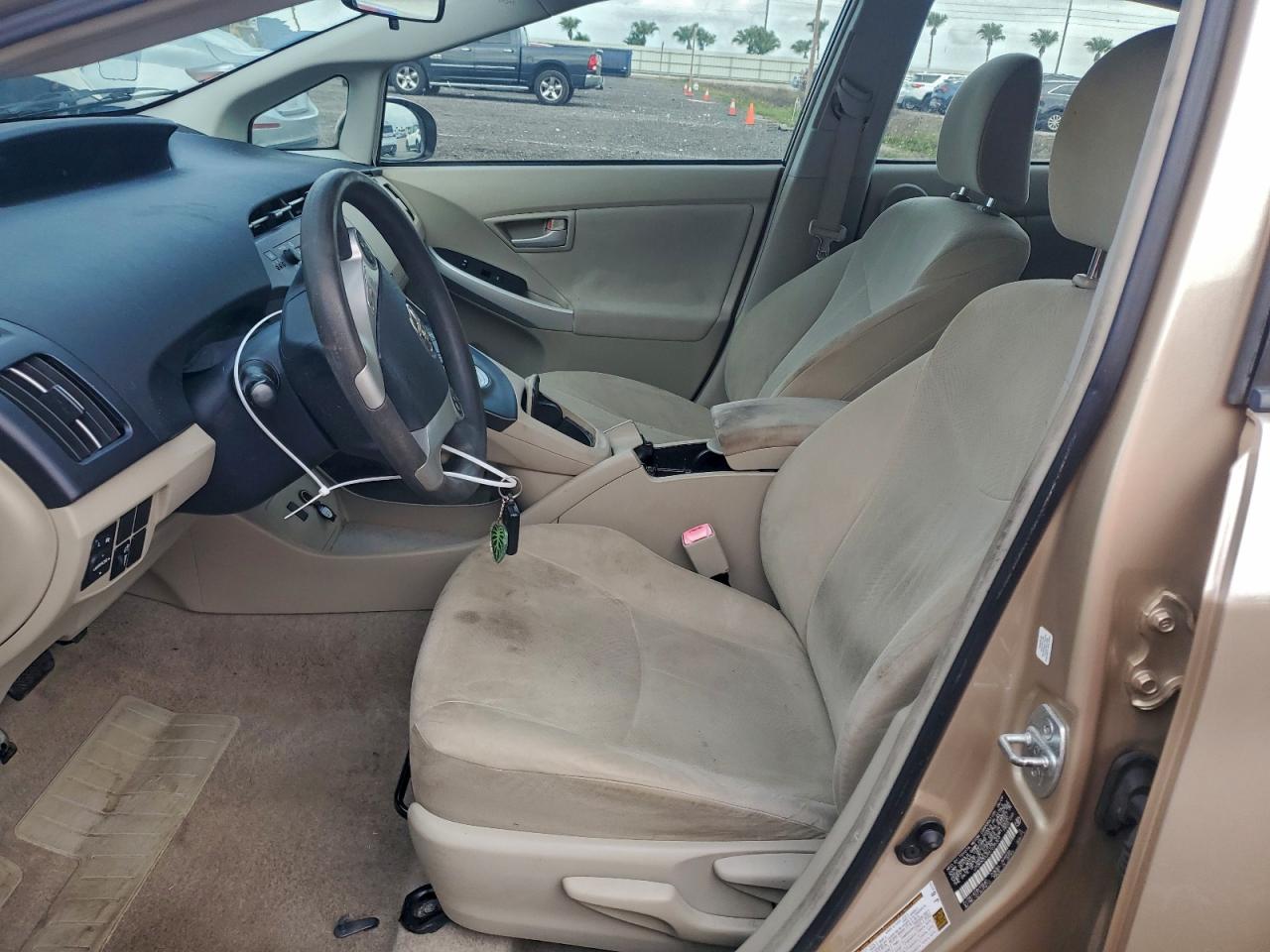 2010 TOYOTA PRIUS photo 7