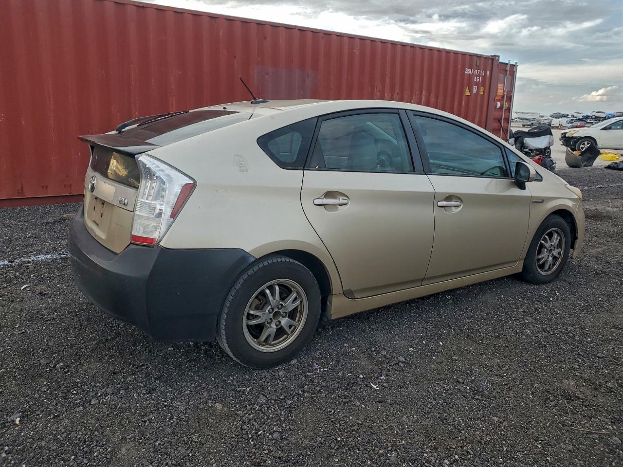 2010 TOYOTA PRIUS photo 3