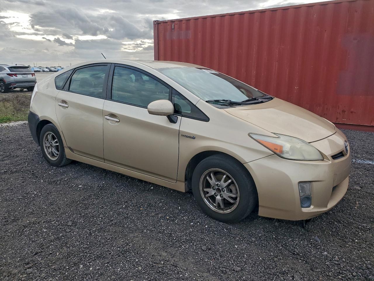 2010 TOYOTA PRIUS photo 4
