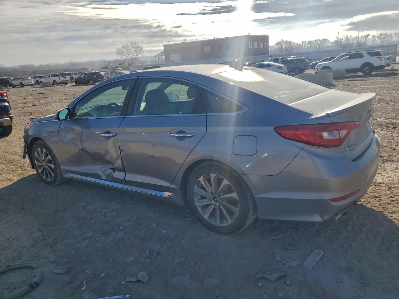 2015 HYUNDAI SONATA SPORT photo 2