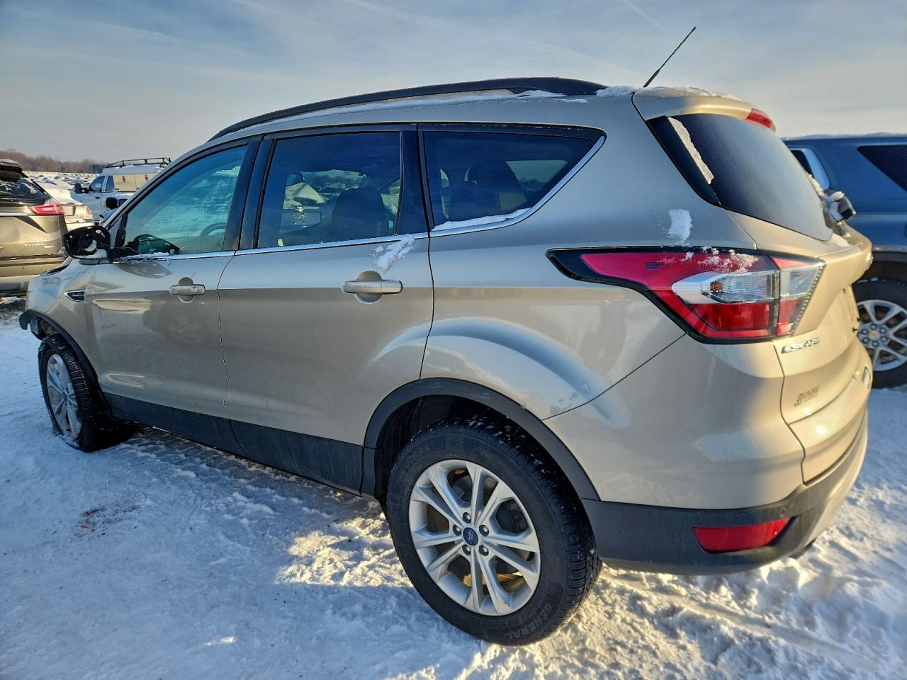 2017 FORD ESCAPE SE photo 2