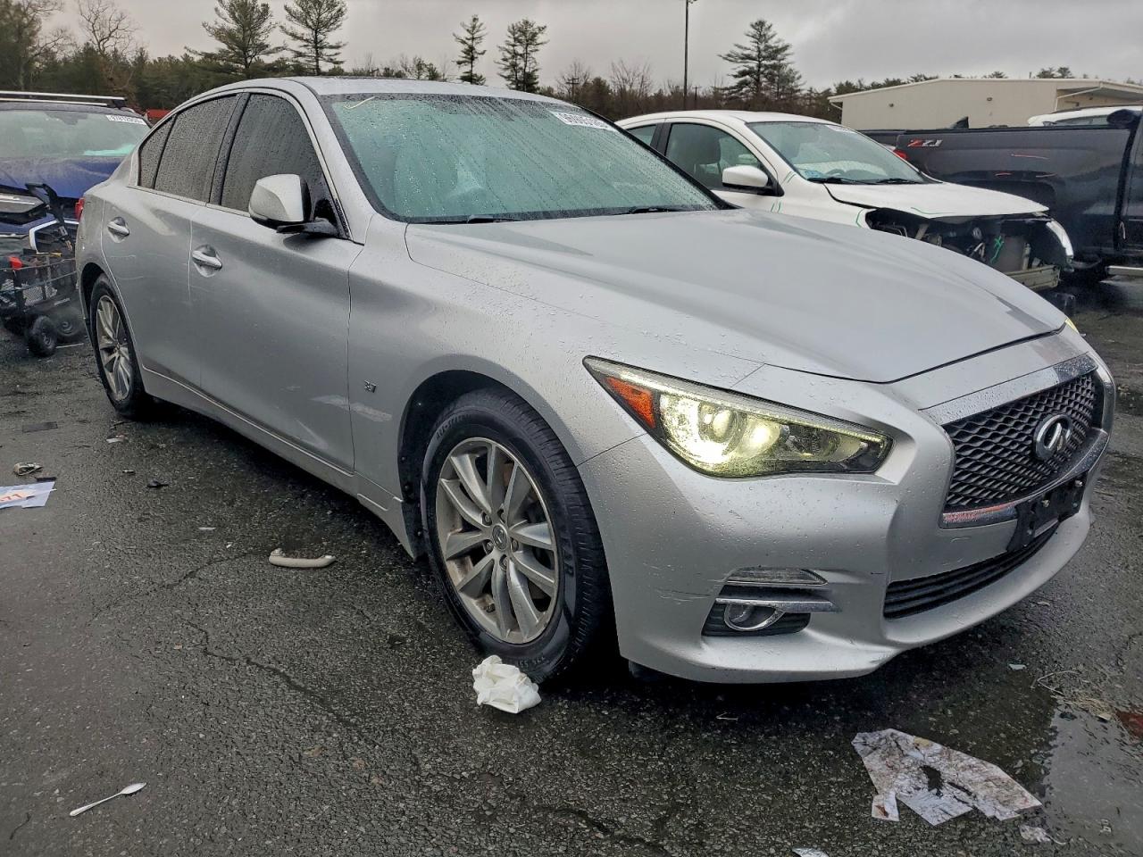 2015 INFINITI Q50 BASE photo 4
