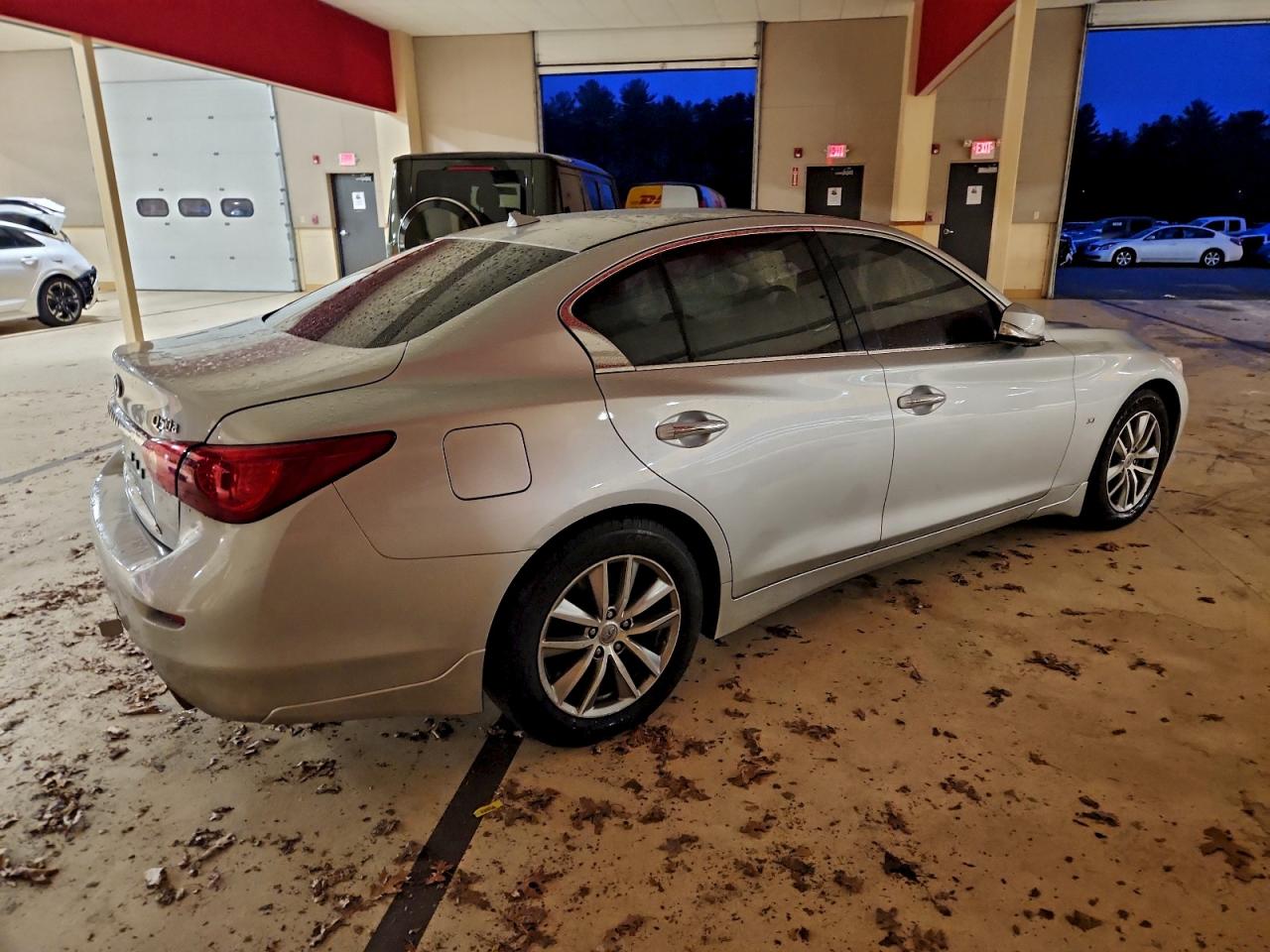 2015 INFINITI Q50 BASE photo 3