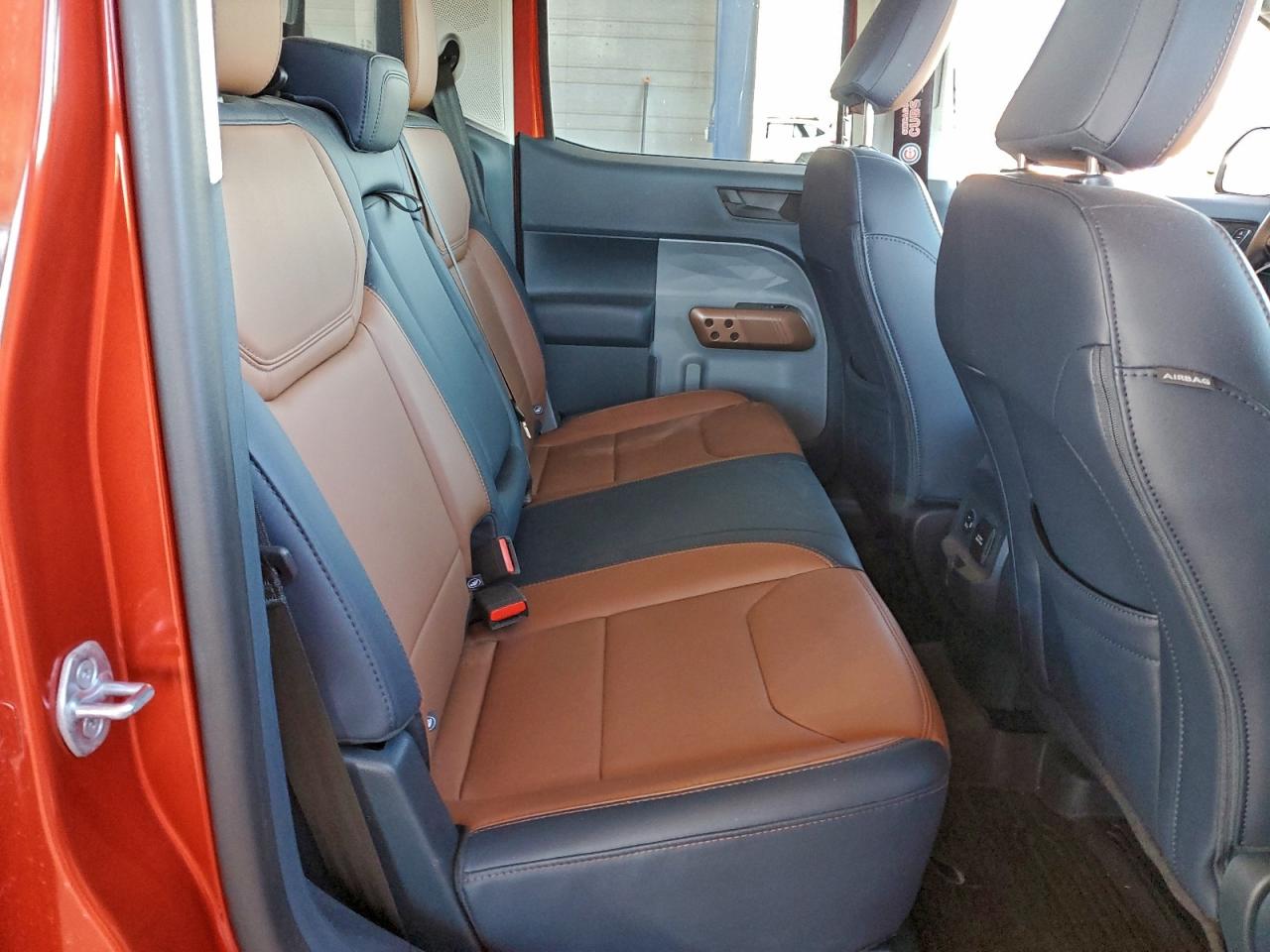 2024 FORD MAVERICK LARIAT photo 10