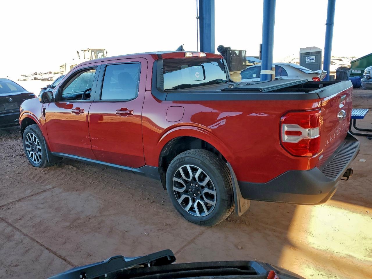 2024 FORD MAVERICK LARIAT photo 2
