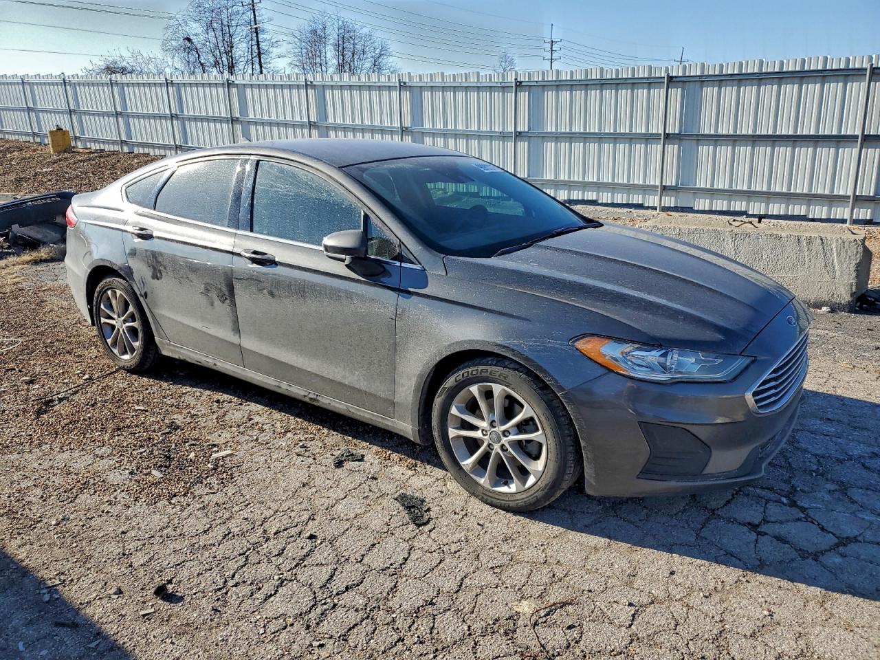 2019 FORD FUSION SE photo 4