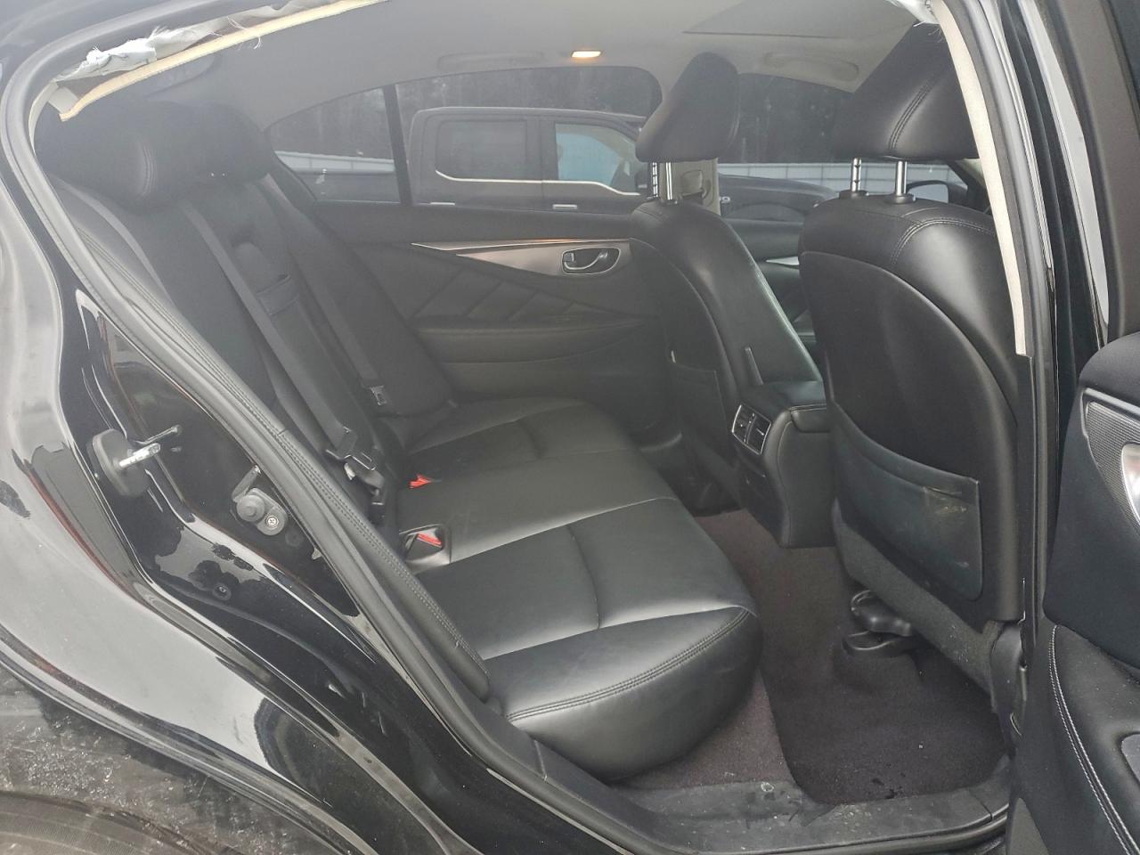 2015 INFINITI Q50 BASE photo 10