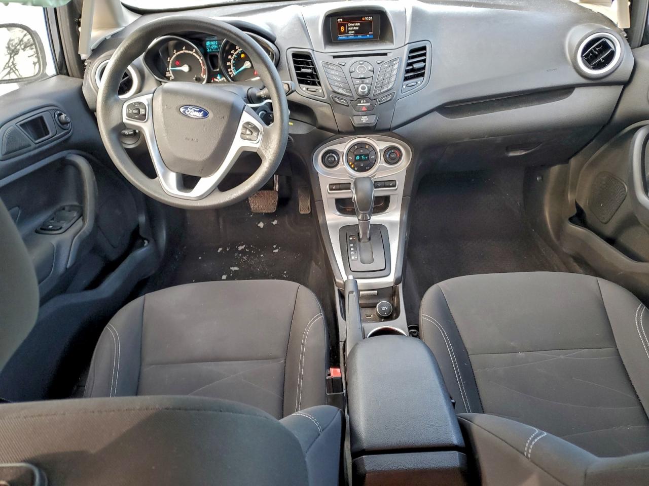 2018 FORD FIESTA SE photo 8