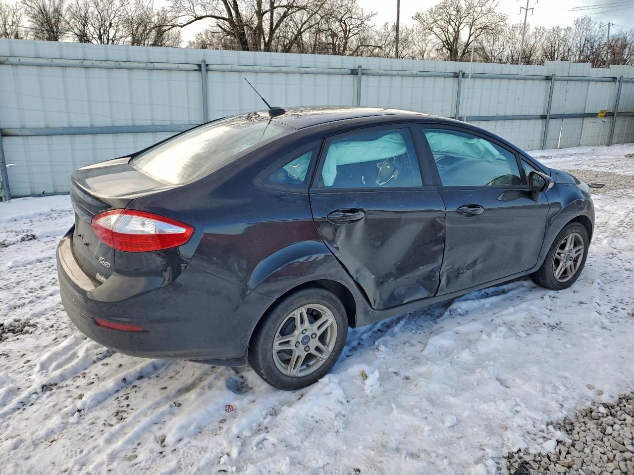 2018 FORD FIESTA SE photo 3