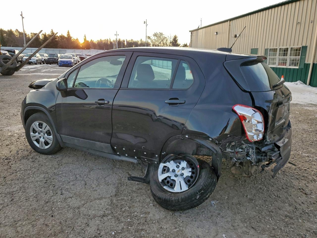 2018 CHEVROLET TRAX LS photo 2