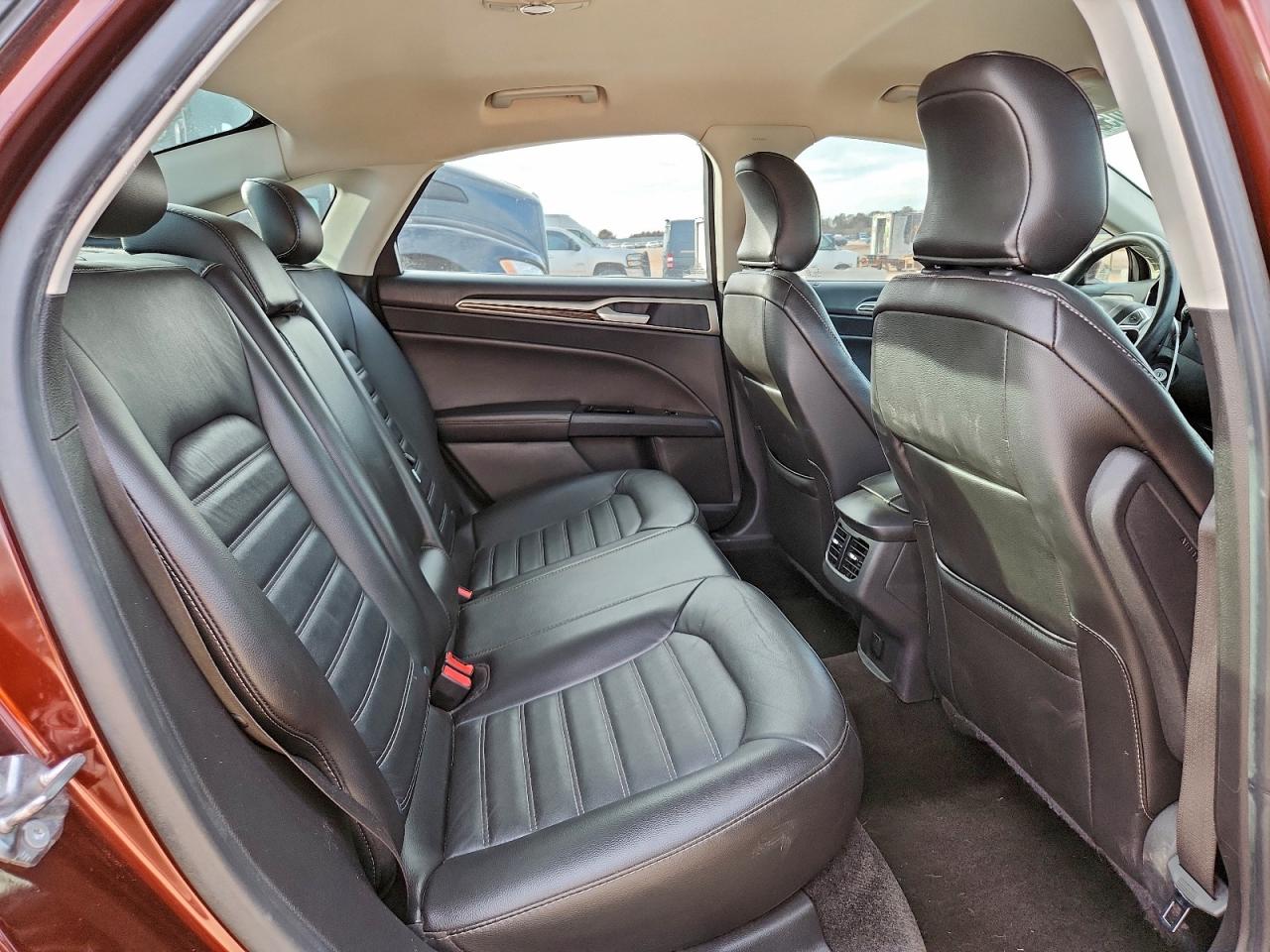 2015 FORD FUSION SE photo 10