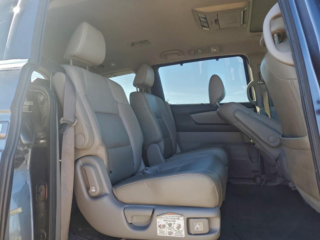 2014 HONDA ODYSSEY TOURING photo 11