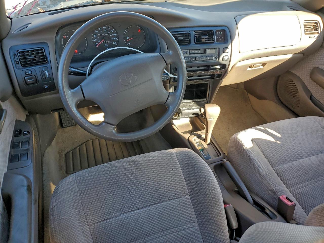 1996 TOYOTA COROLLA DX photo 8
