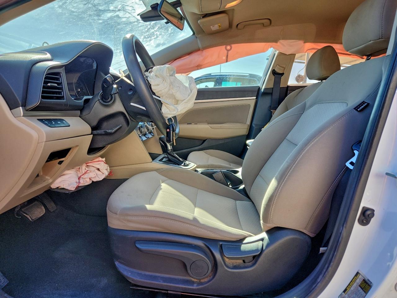 2019 HYUNDAI ELANTRA SEL photo 7