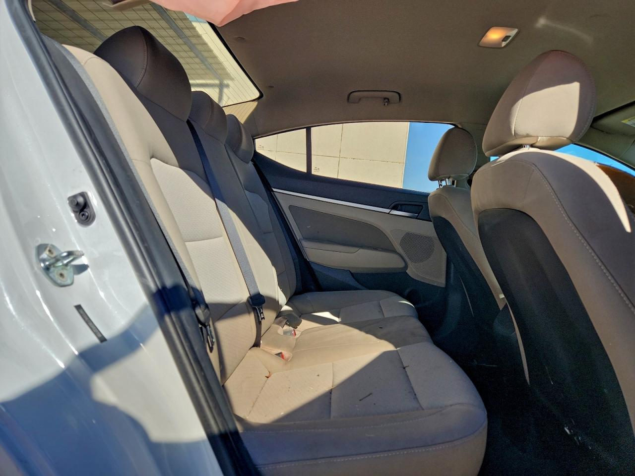 2019 HYUNDAI ELANTRA SEL photo 10