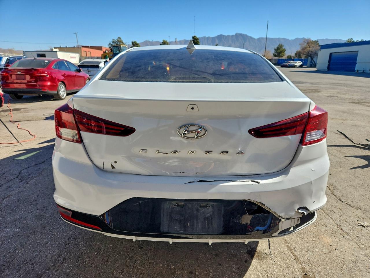 2019 HYUNDAI ELANTRA SEL photo 6