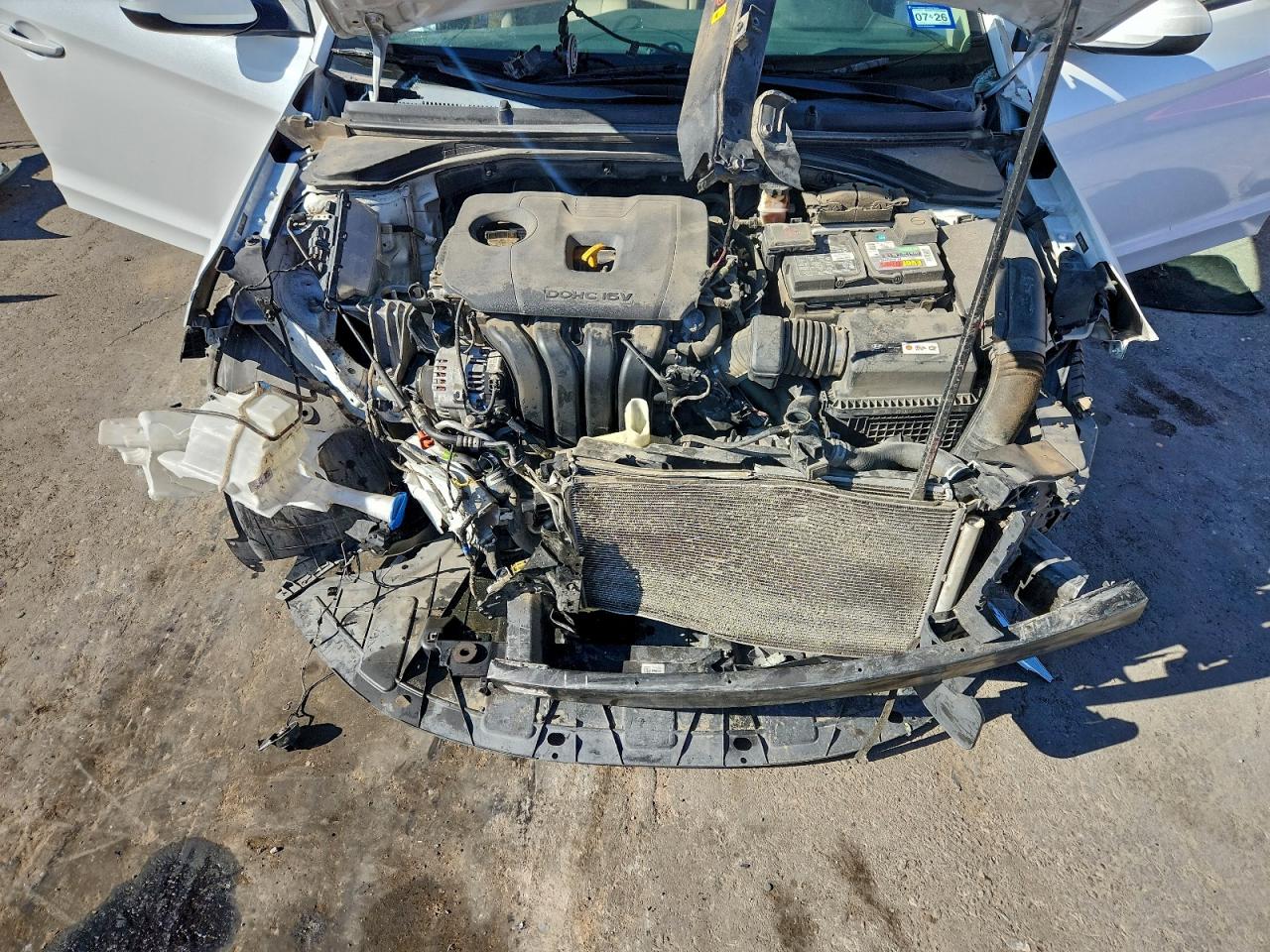 2019 HYUNDAI ELANTRA SEL photo 11