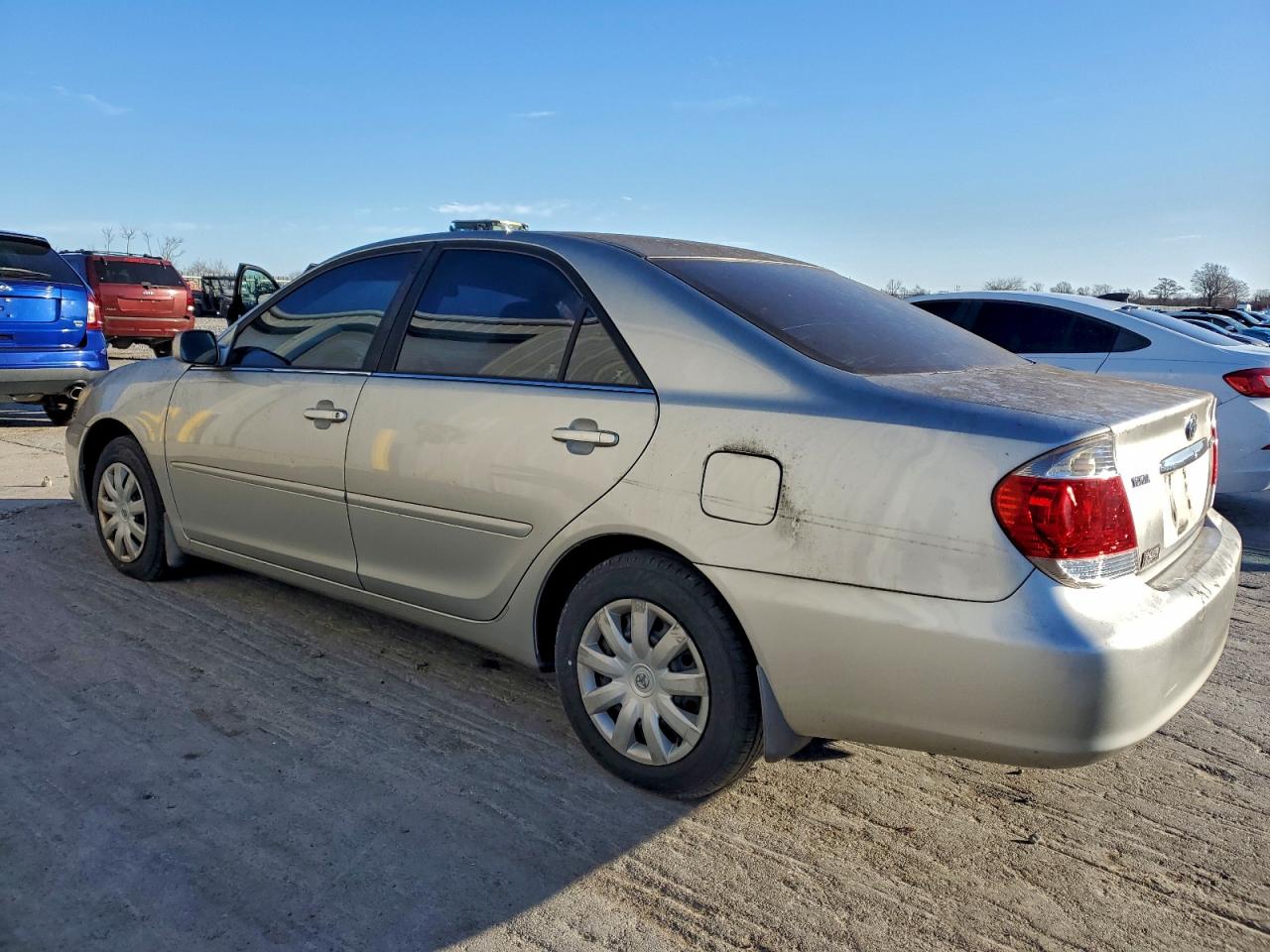 2006 TOYOTA CAMRY LE photo 2