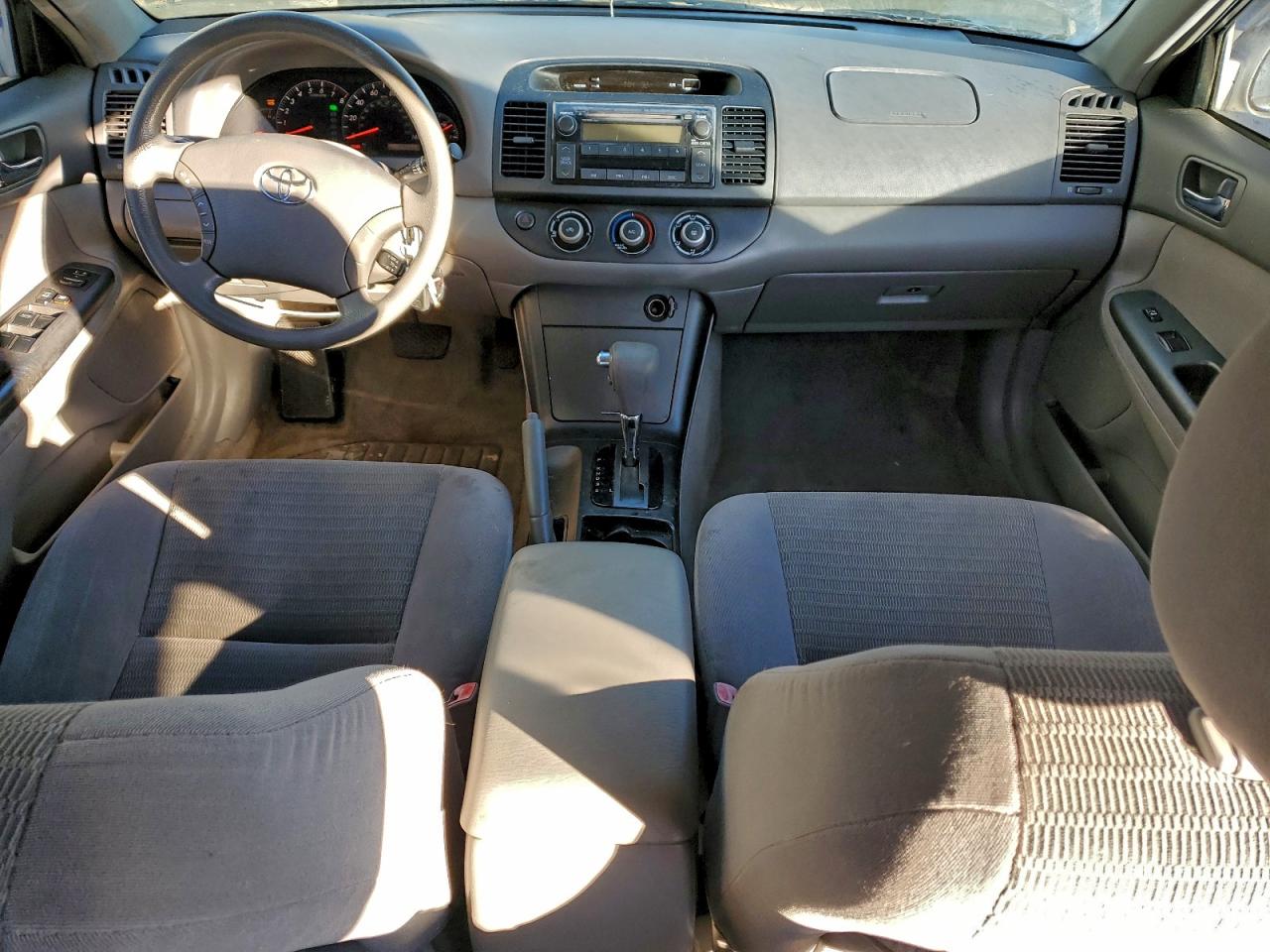 2006 TOYOTA CAMRY LE photo 8