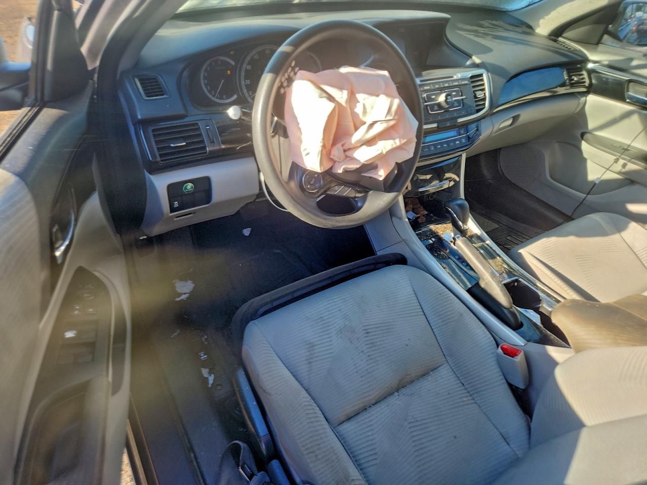 2016 HONDA ACCORD LX photo 8