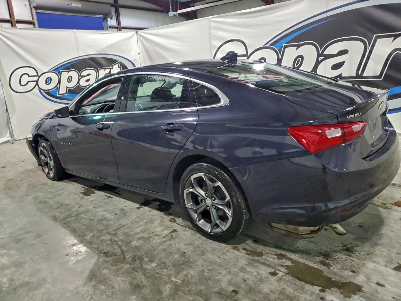 2023 CHEVROLET MALIBU LT photo 2