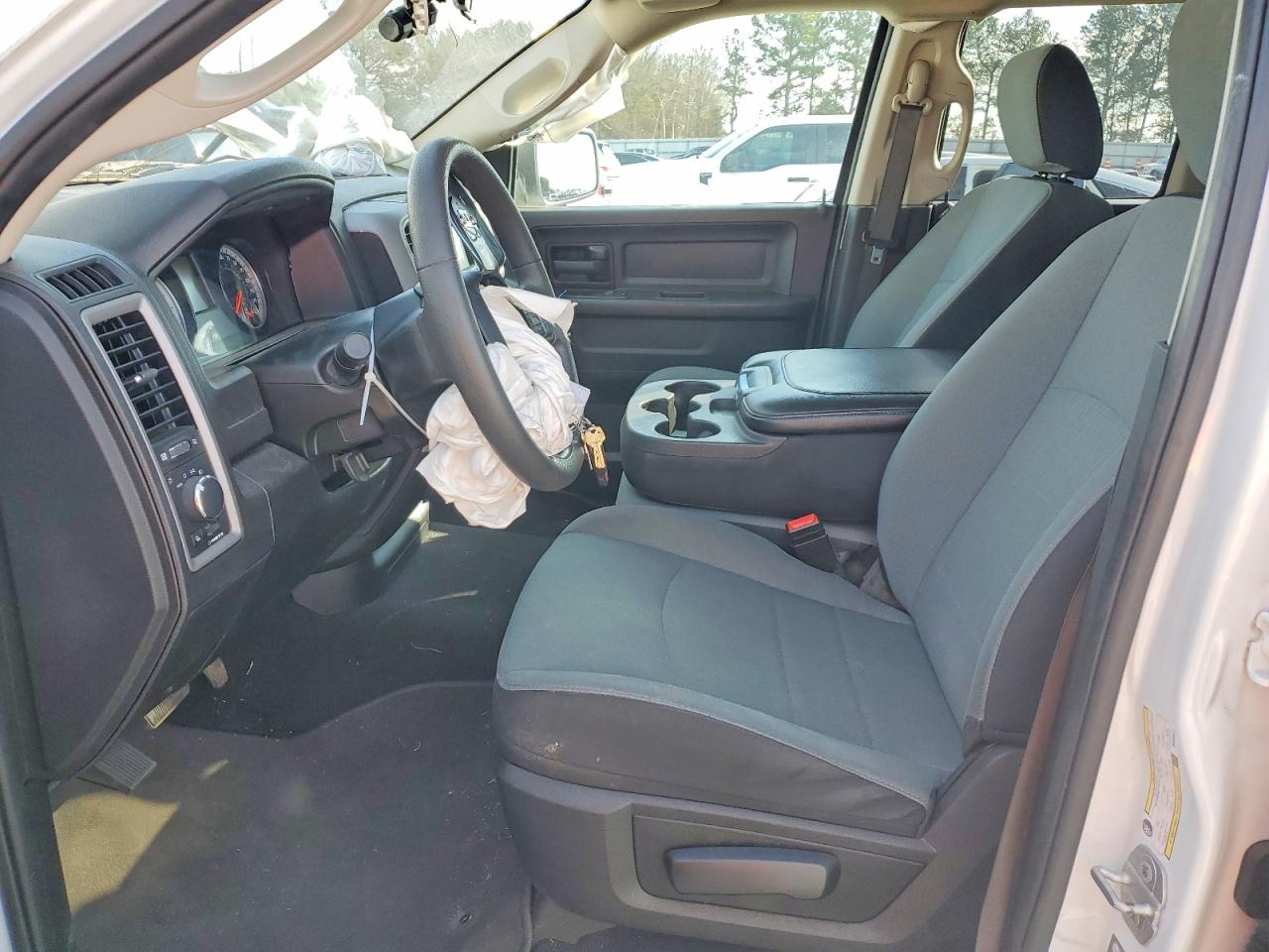 2021 RAM 1500 CLASSIC TRADESMAN photo 7