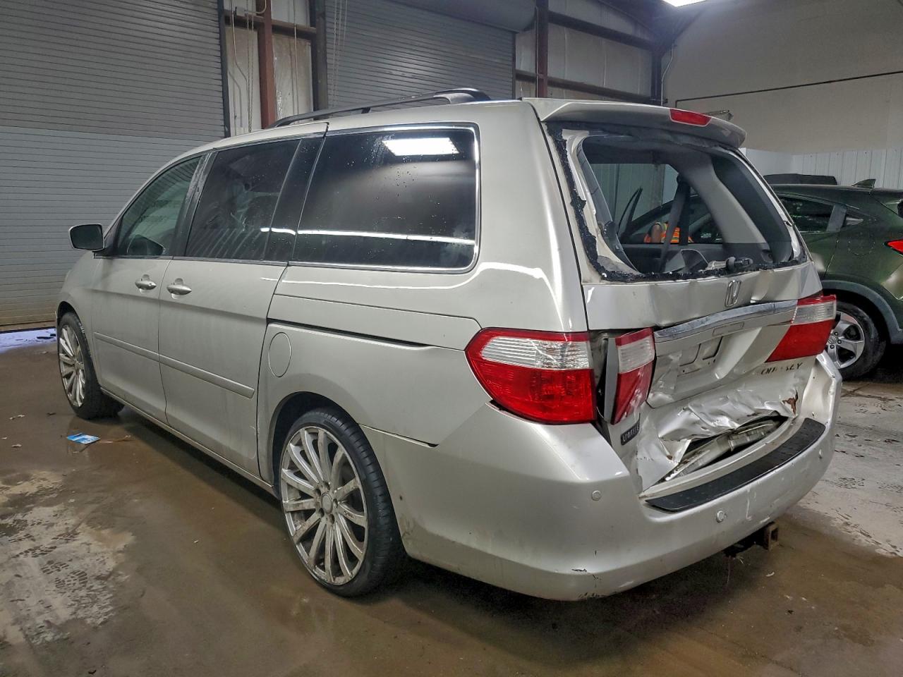 2005 HONDA ODYSSEY TOURING photo 2