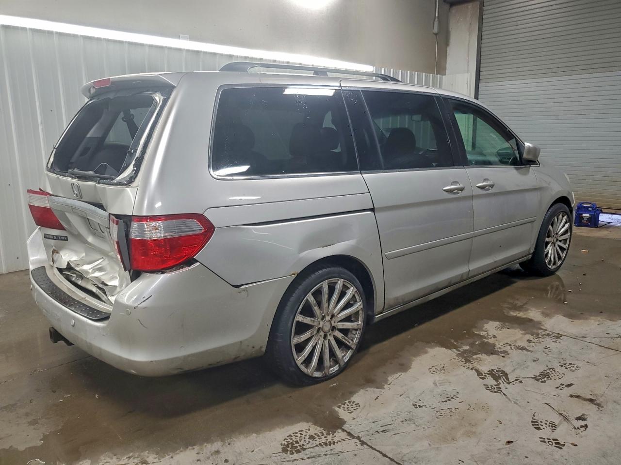 2005 HONDA ODYSSEY TOURING photo 3