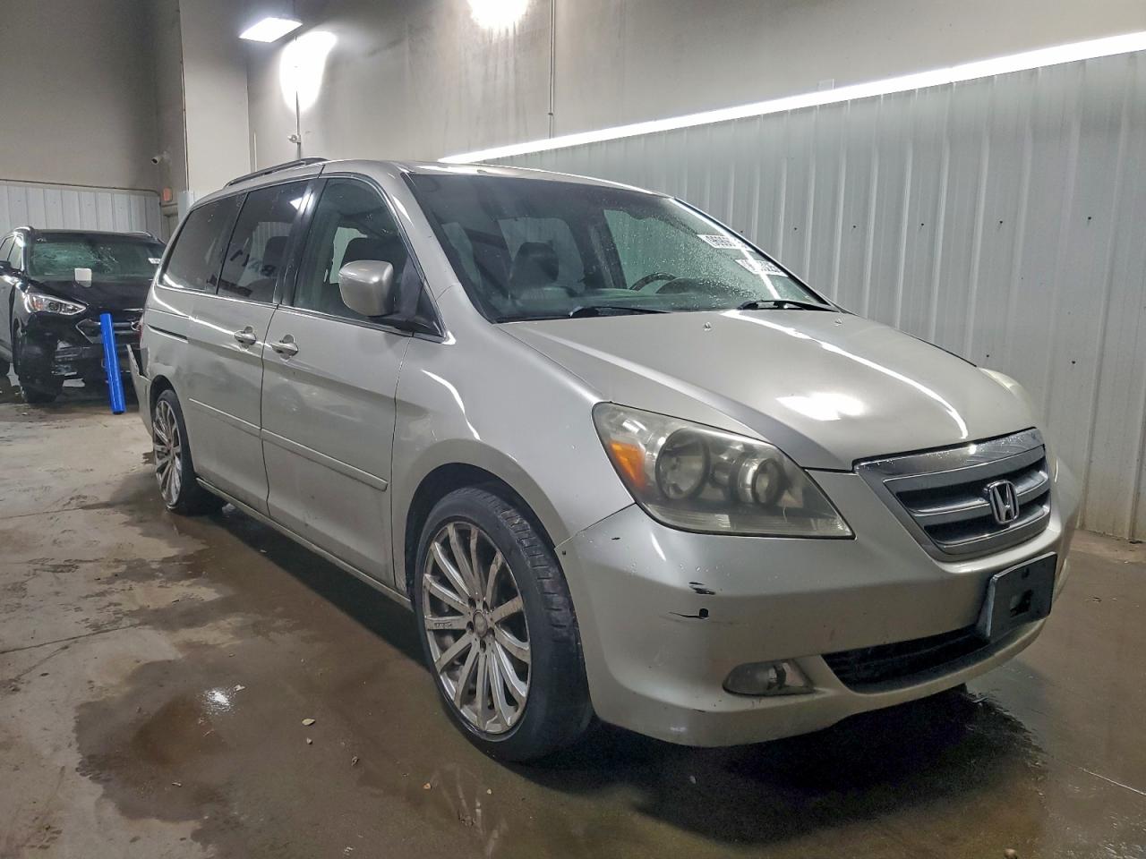 2005 HONDA ODYSSEY TOURING photo 4