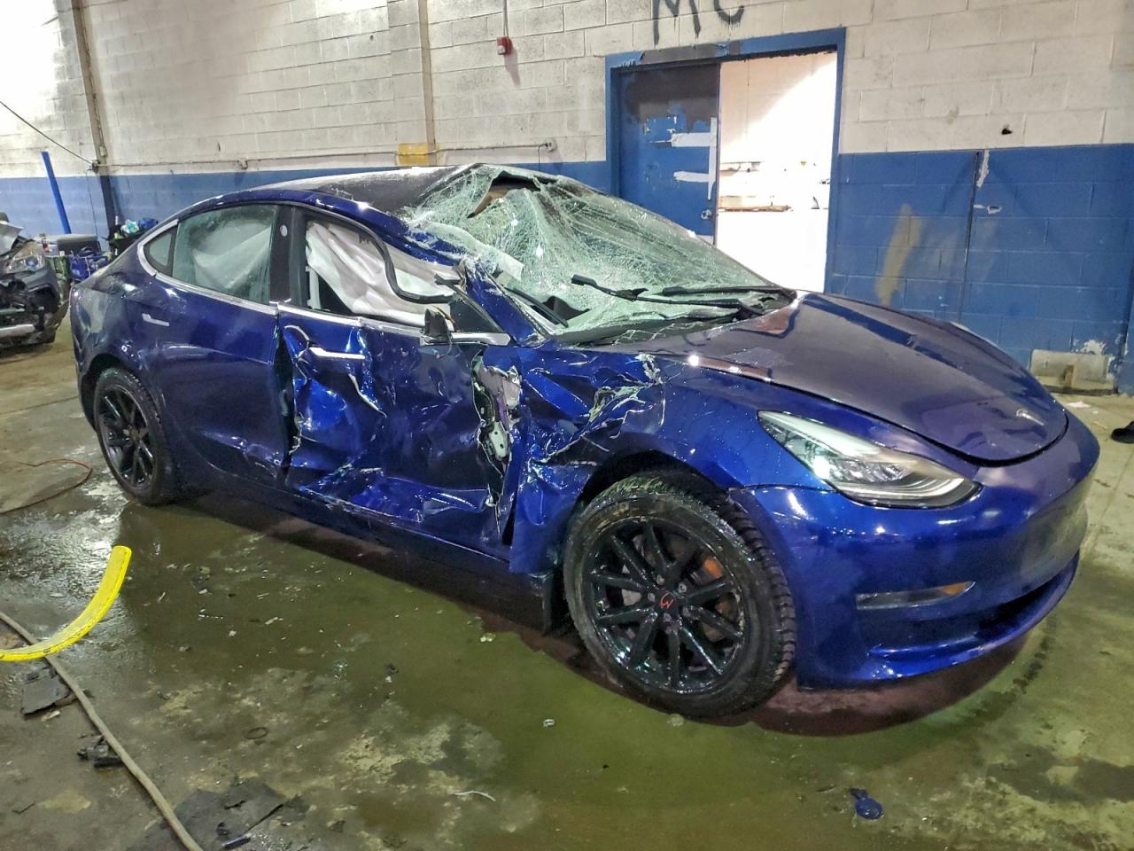2018 TESLA MODEL 3 photo 4