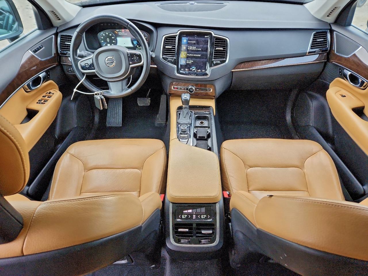 2016 VOLVO XC90 T6 photo 8